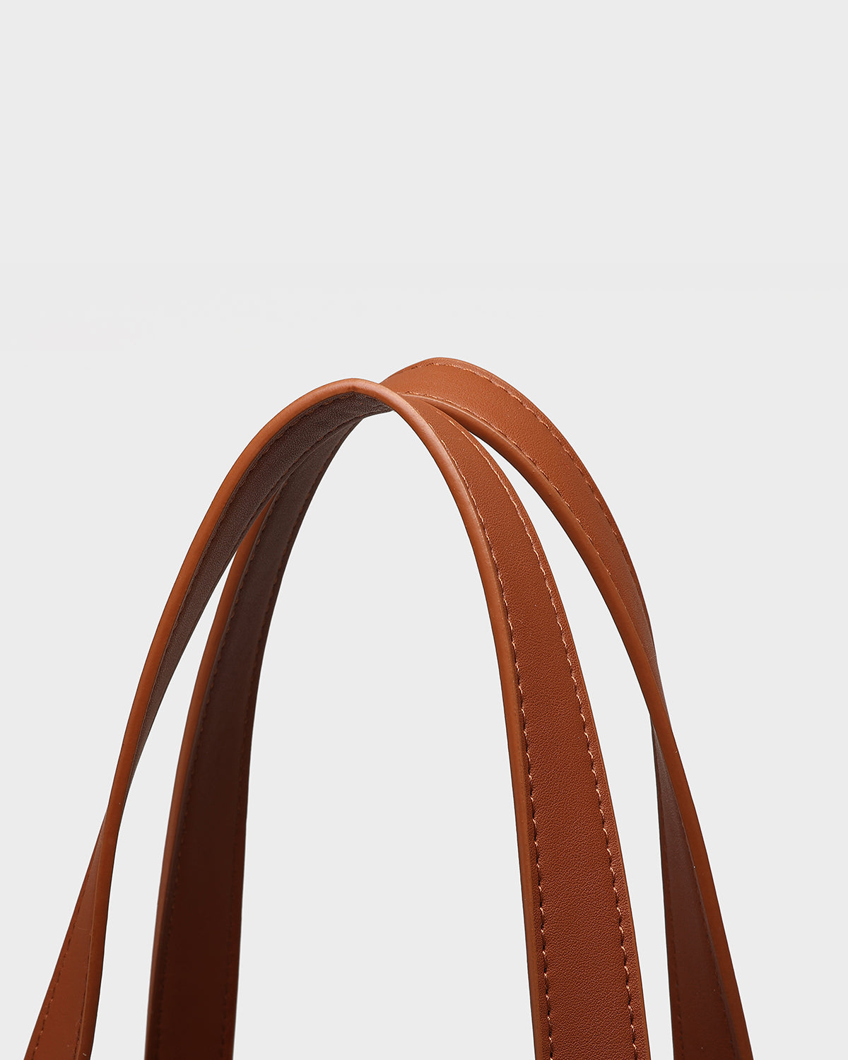 Classic City Tote Bag in Caramel