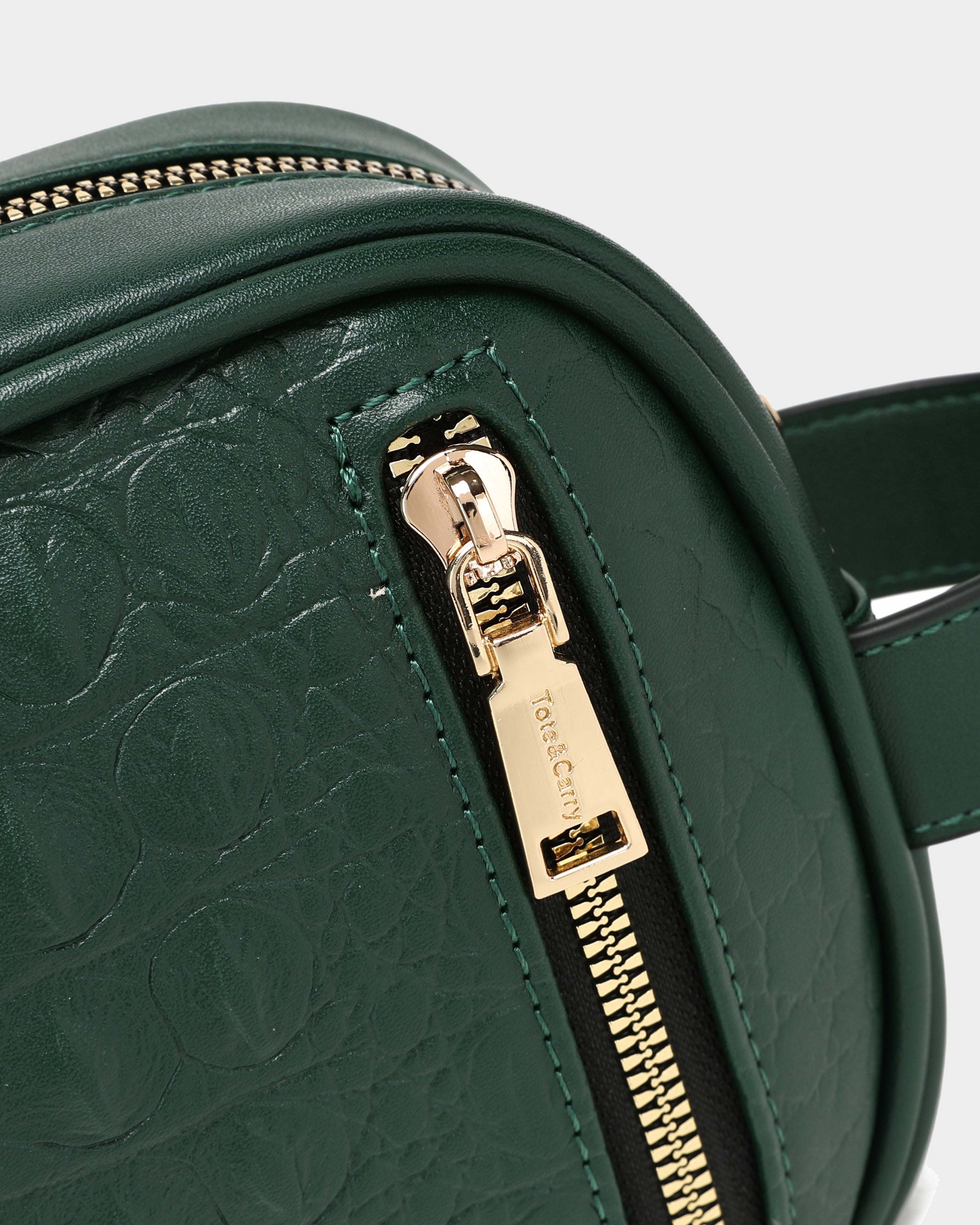 Classic Essential Toiletry Bag in Emerald Green