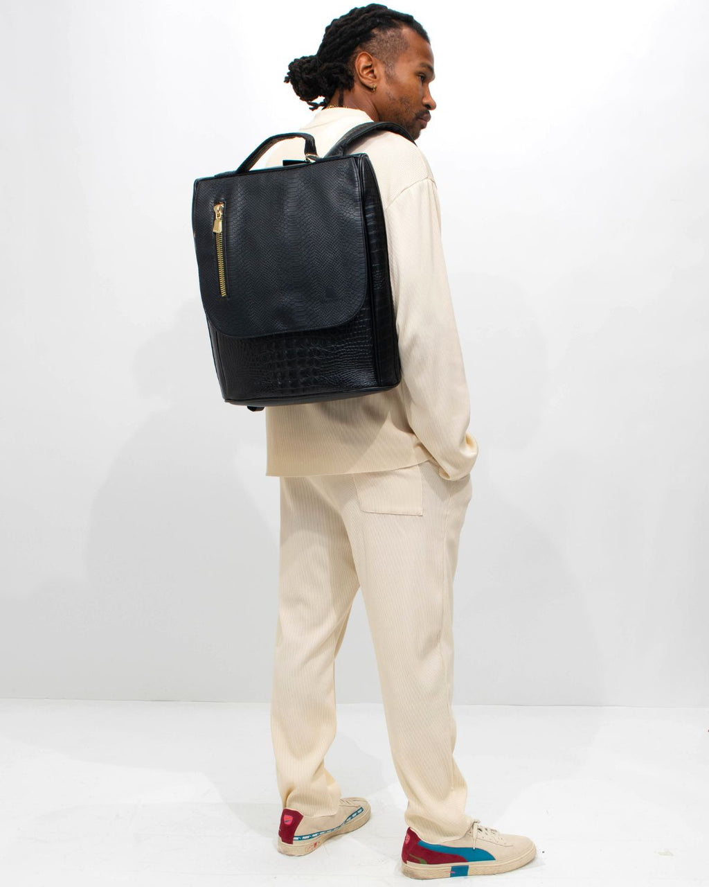 Classic Weekender Backpack in Black
