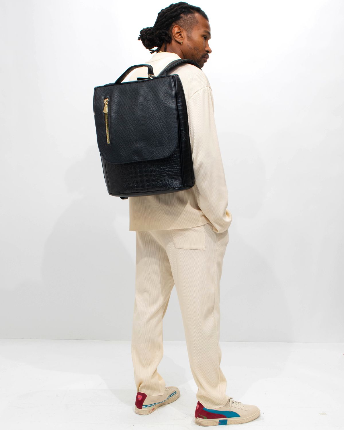 Classic Weekender Backpack in Black
