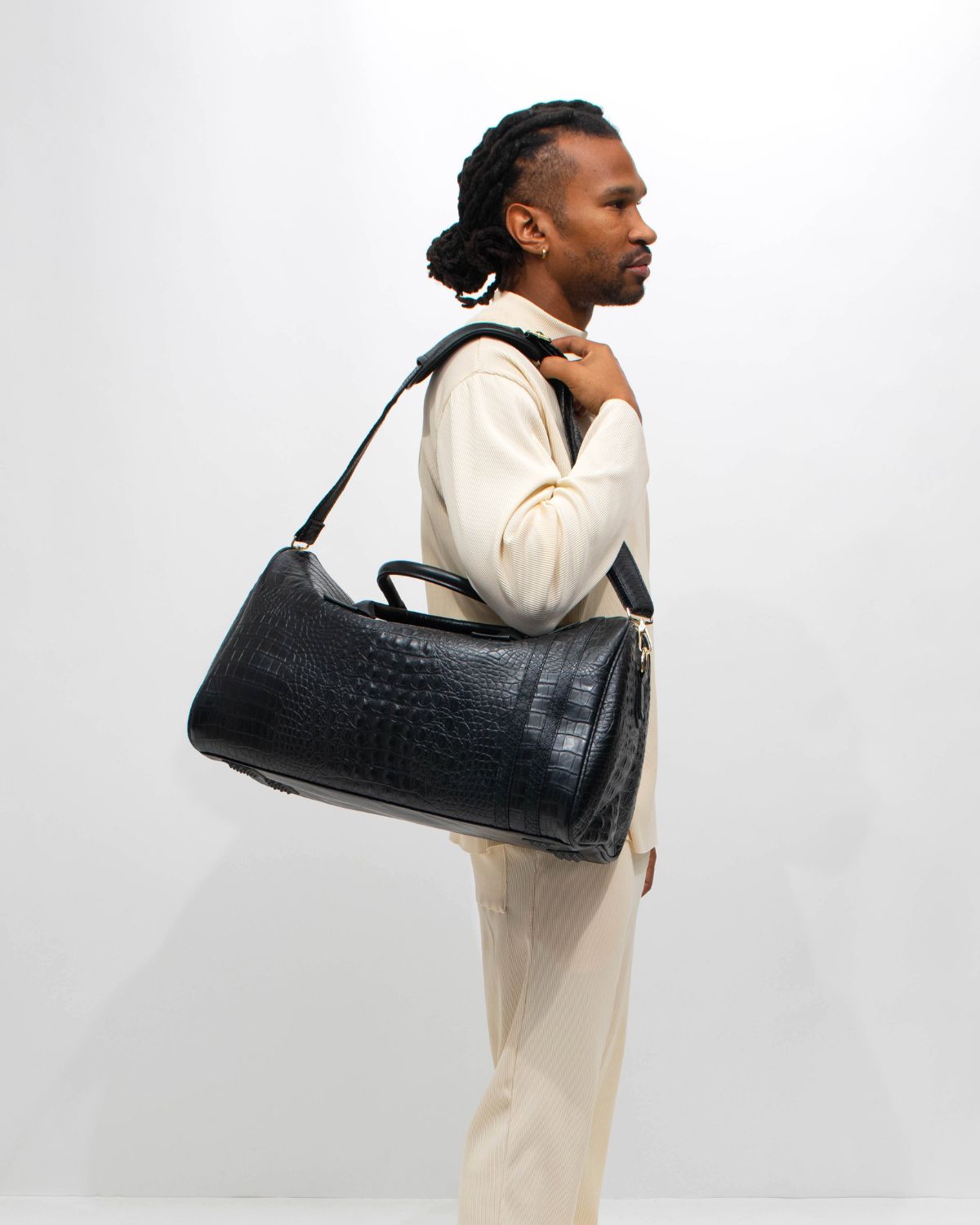 Classic Weekender Duffle Bag in Black
