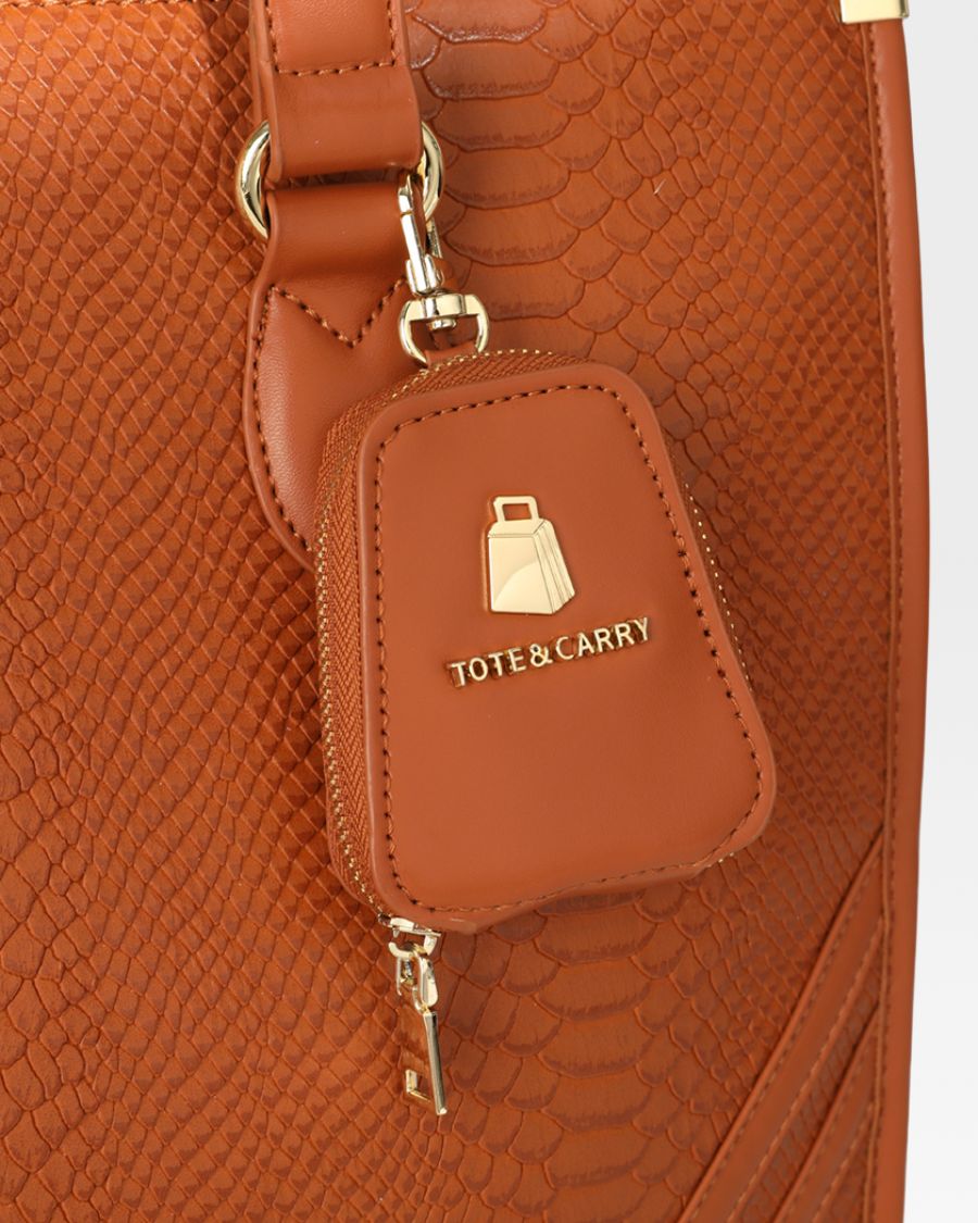 Signature City Tote Bag in Caramel