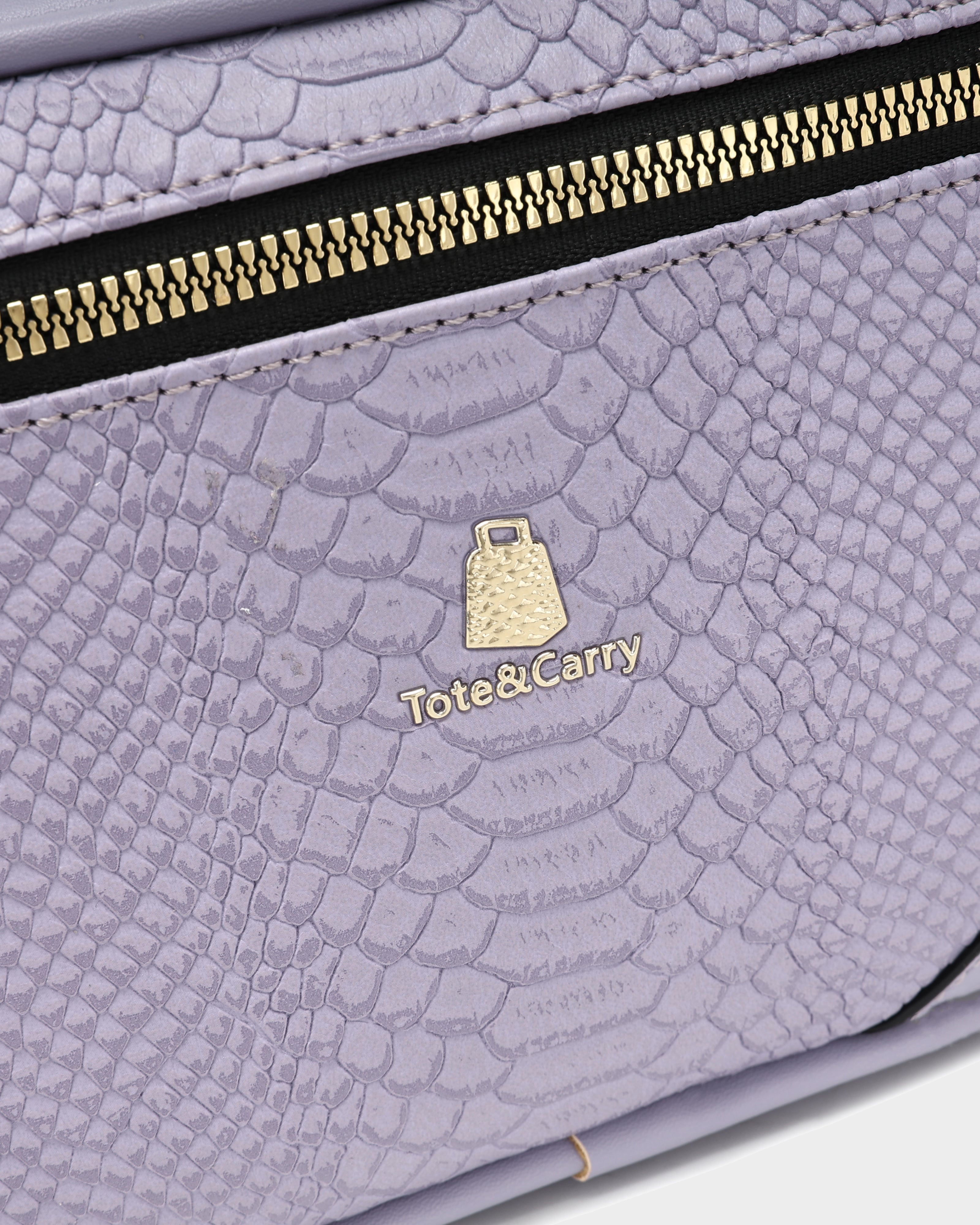 Signature Essential Toiletry Bag in Lavender