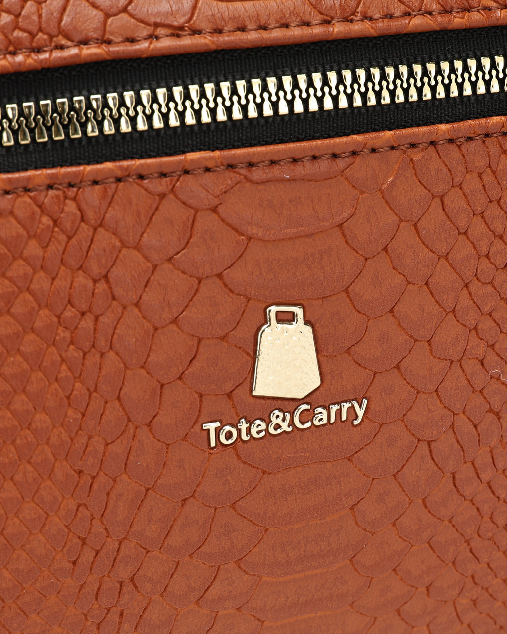 Signature Essential Toiletry Bag in Caramel