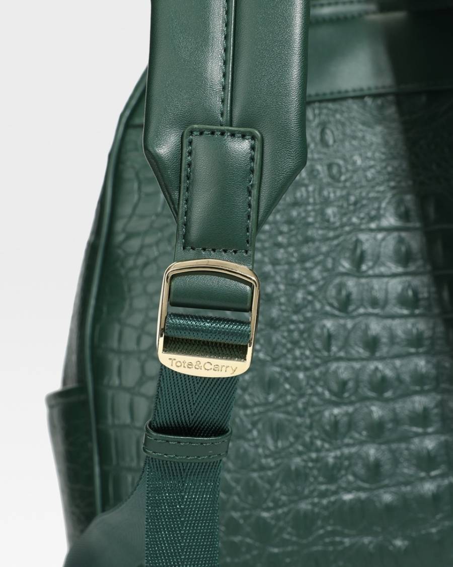 Statement Commuter Backpack in Emerald