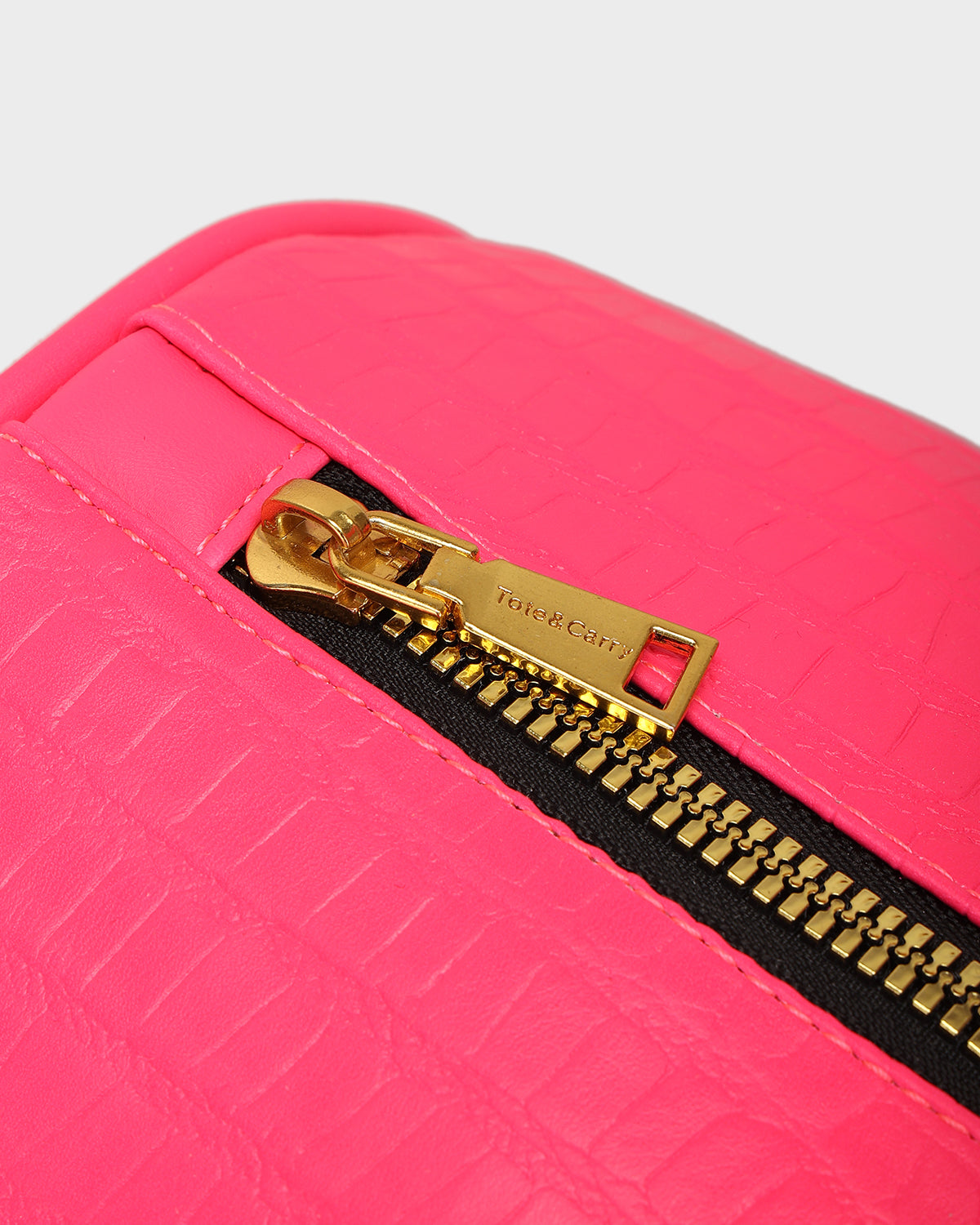 Statement Weekender Duffle Bag in Neon Pink